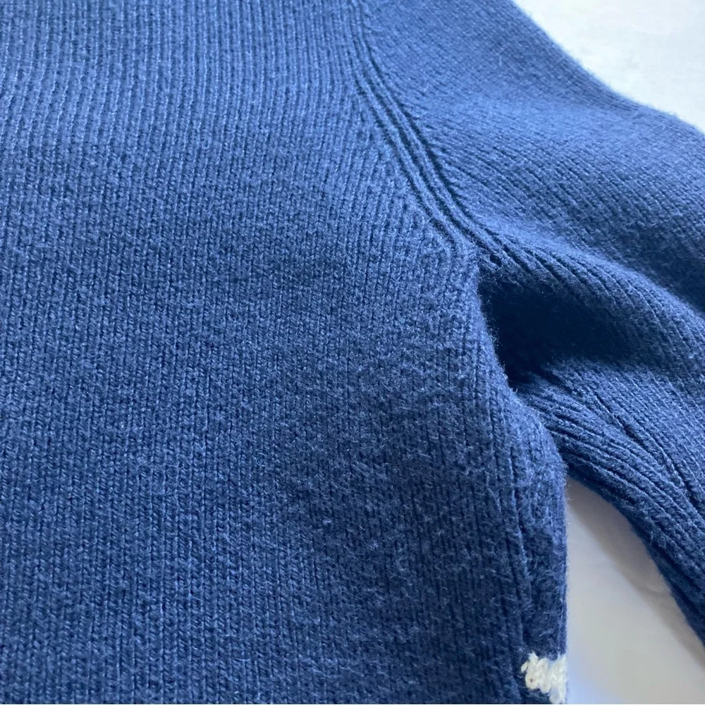 Brooks Brothers /  Navy Blue snowflake wool blend women’s  sweater - Picture 10 of 10